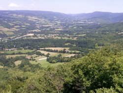 Amont de la vallée du Thoré (vers Lacabarède et Saint Pons) au loin le depT de l'Hérault