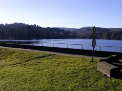 Lac des Montagnès (Digue à passer à pied)