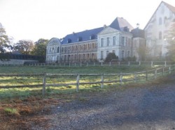 L'Abbaye de Vaucelles en automne.