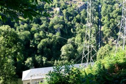 Centrale électrique du Baous avec sa conduite forcée