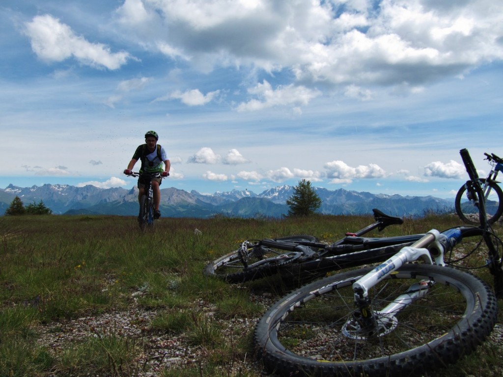 Tour du Queyras (J1/6) : Aiguilles - Brunissard