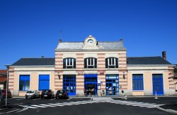 Gare SNCF Mazamet/ Aussillon, Située sur la commune de Mazamet pour quelques mètres
