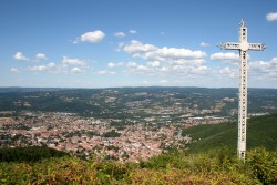 Croix de la Roque Alt. 618m située sur la commune de Mazamet pour quelques mètres