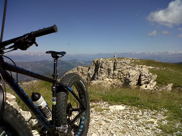 Authon: Tour du cirque des Monges