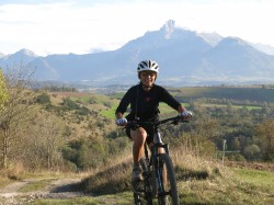 retour au dessus de Tors , direction crête de creys