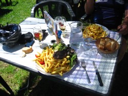 miam miam , steak frite du camping , yeeep !