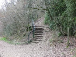 Oui, c'est bien là qu'il faut passer en montant