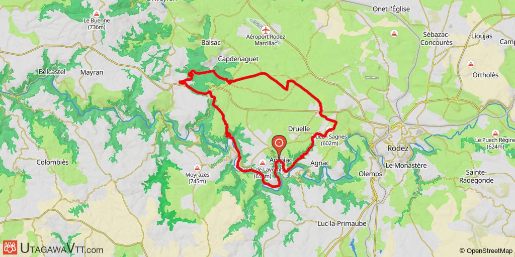 Ampiac: Vallée de l'Aveyron, sous-bois, et causse proche de Rodez