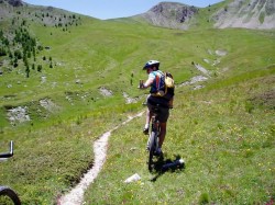 Dans les alpages de Furfande en route vers le Col Garnier (en face)