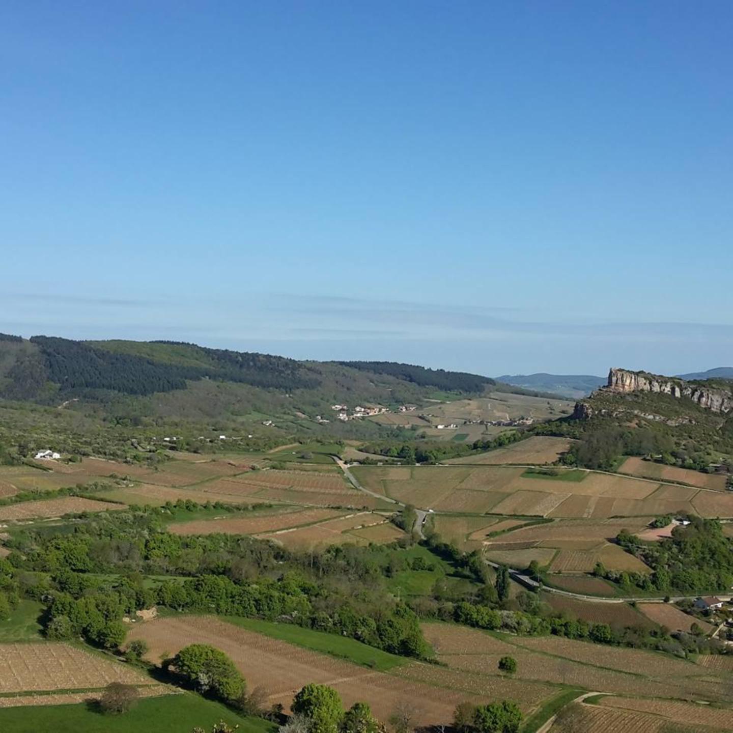 Les deux roches à Vergisson