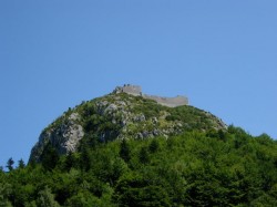 km 43 : le château du col à 1026m