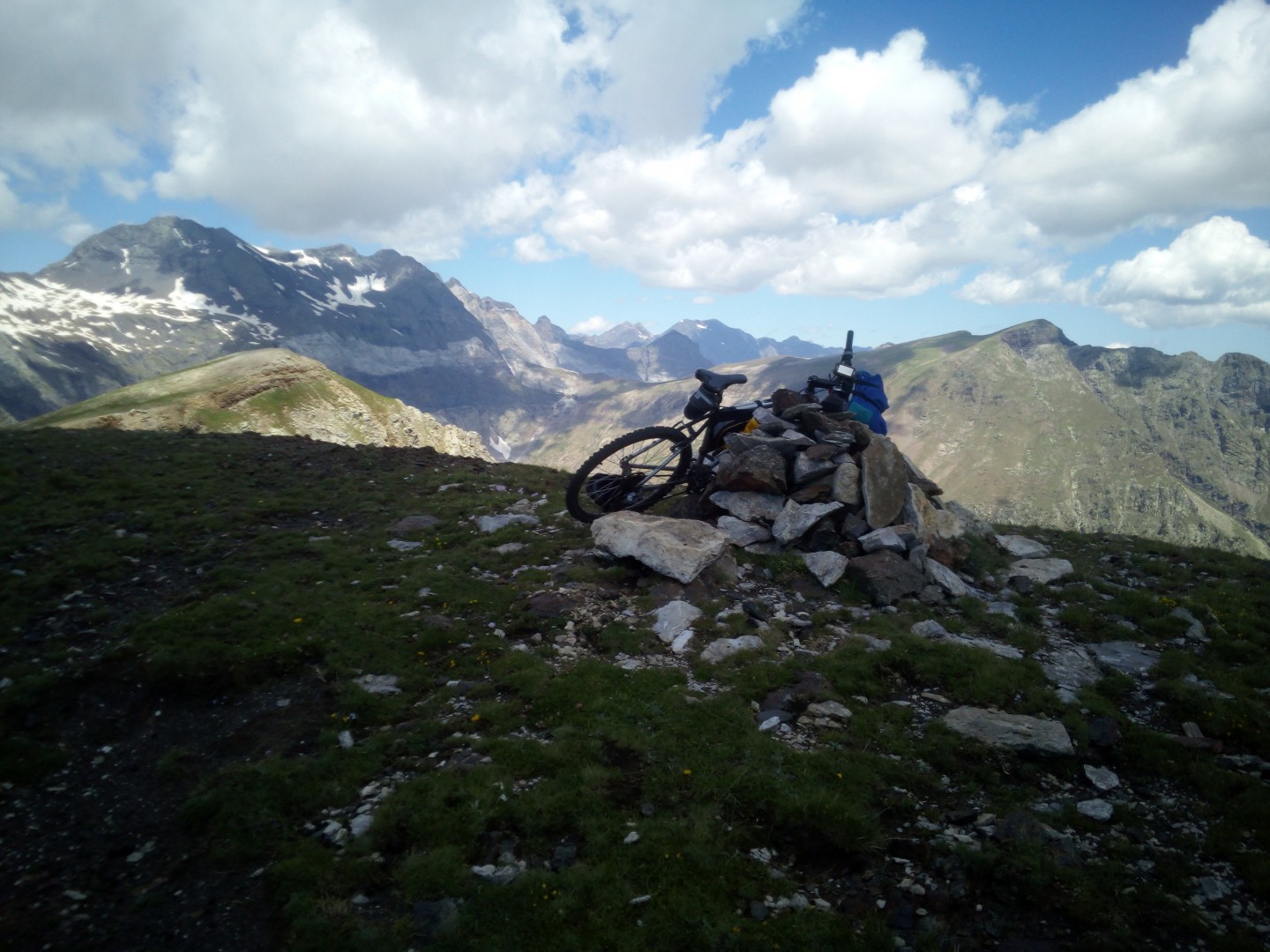 Sur les crêtes des mines de Parzan