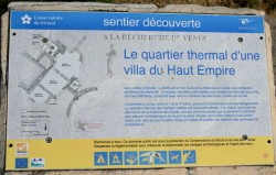 Plaque sur les vestiges du Temple de Vénus