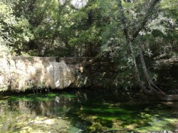 Le pont du diable avec sa cascade à sec (mois d'aout)