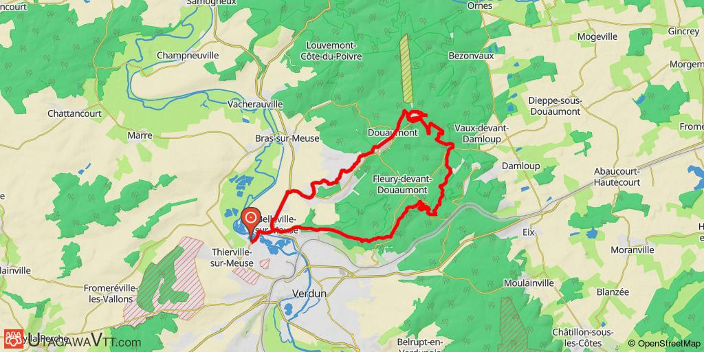 Dans les tranchées et les ruines de Verdun