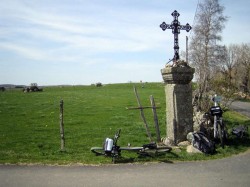 Croix à un carrefour