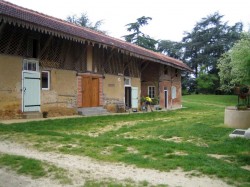 Super accueil de Stéphanie !
Hautement recommandé : cadre superbe, confortable, cuisine du terroir.
Voir [url=http://www.relaishaget.com]Le relais du Haget[/url]
