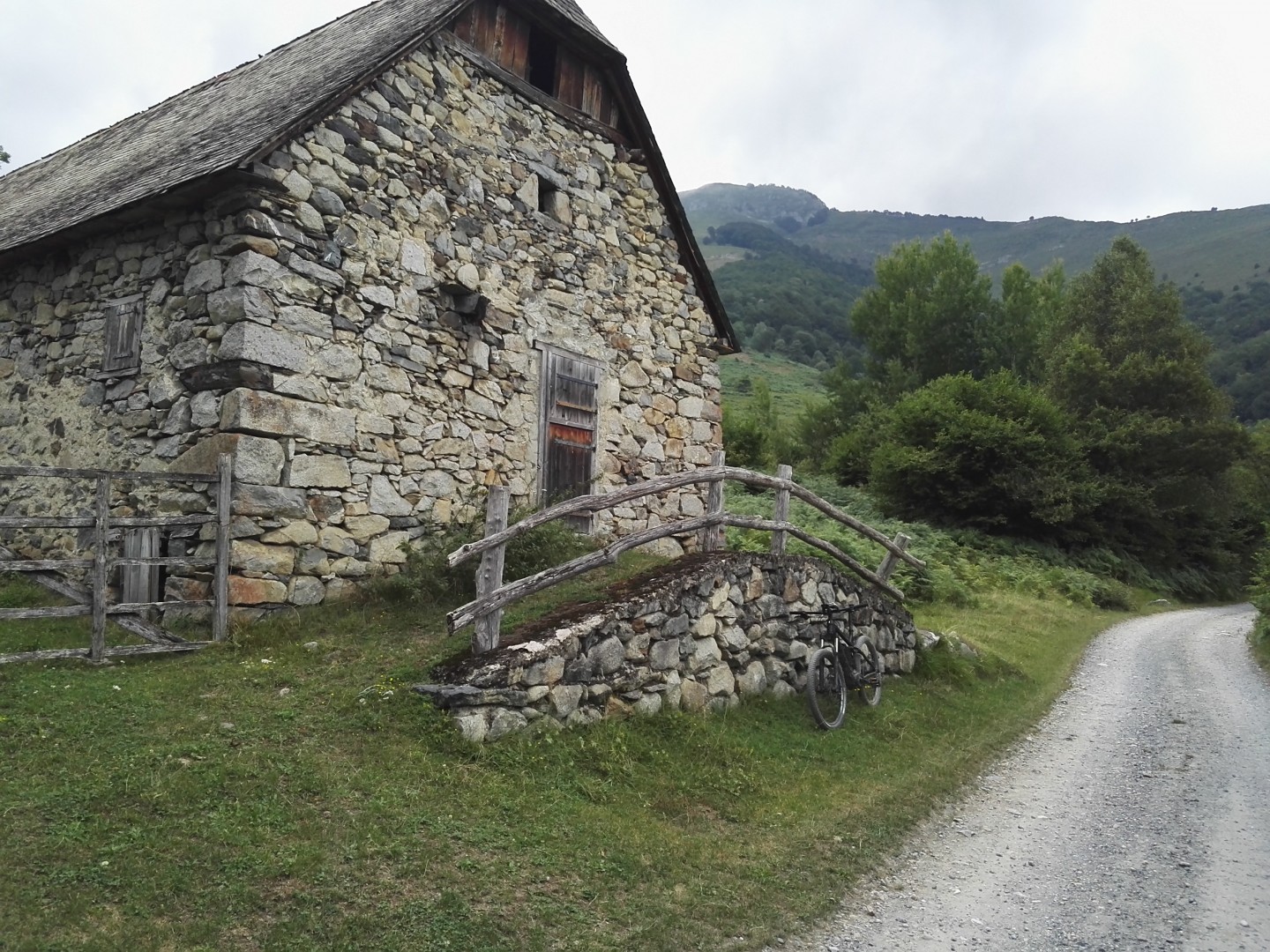 Gez : Sur la route du Bergons