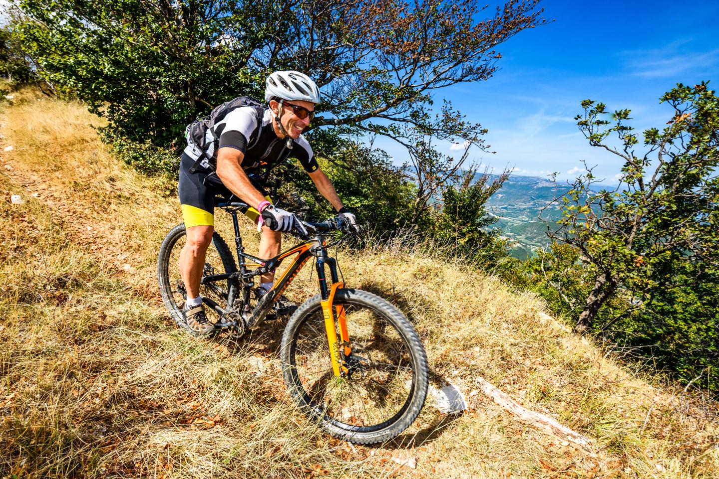 Domaine VTT Provence-Alpes, secteur Val de Durance - Circuit N°18 : Les crêtes de Caramelin - Peyruis