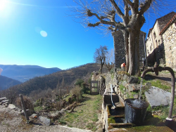 Fontaine à VERNES