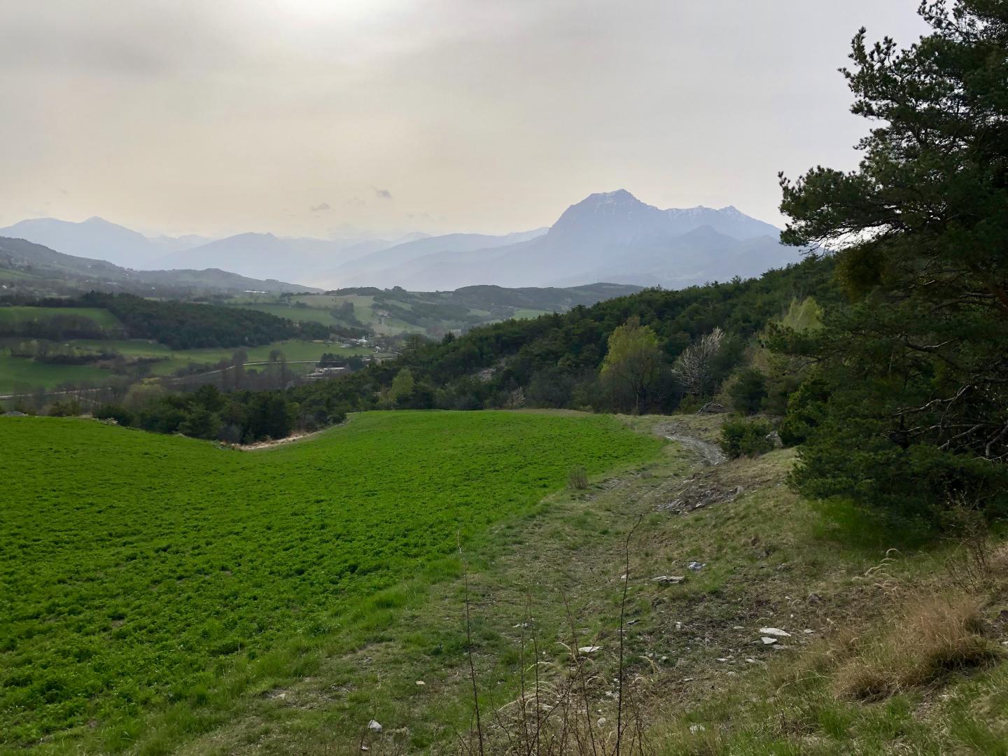 Chorges, Croix des Prés et descente par Avençon