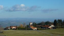 Le vieux bourg de Cherier (810 m)