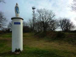 La madone et les pylônes