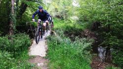 Pont sur le ruisseau