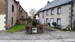Chastreix, la fontaine