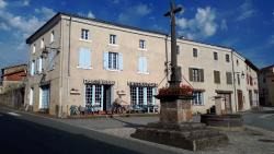 Champoly, Hôtel, Bar, Restaurant