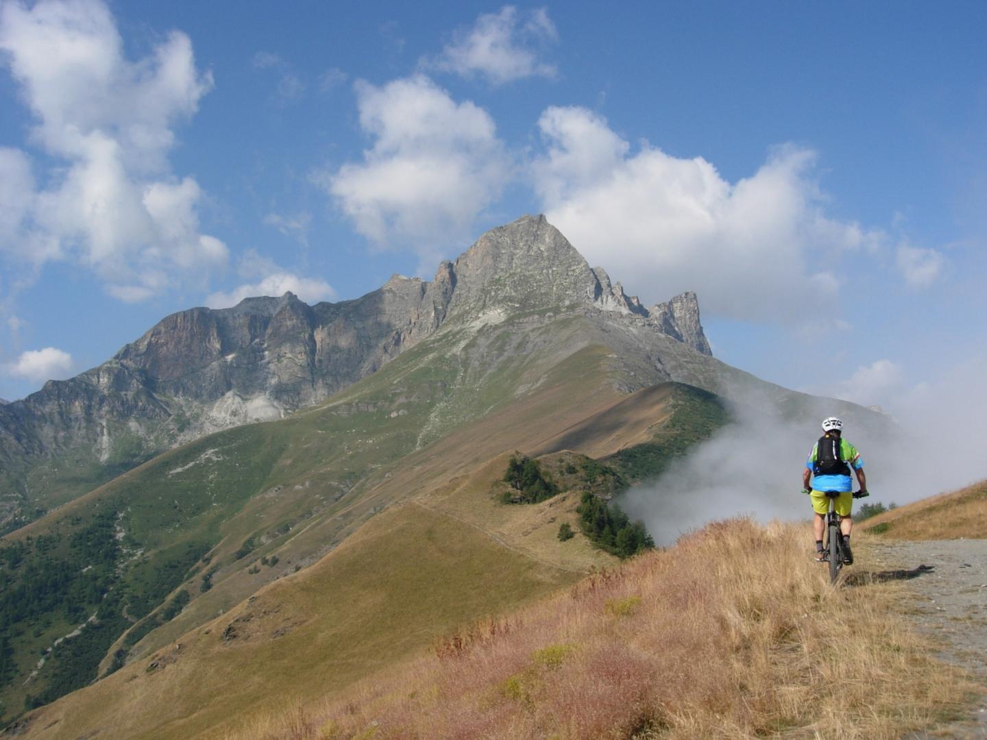 Du col Sampeyre au Monte Chersogno et  Stroppo