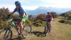 montée a pierre plantée ; et avé le sourire