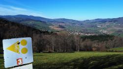 Balisage circuit N° 3 et vue sur Saint Didier sur Beaujeu
