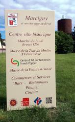 Panneau touristique au retour