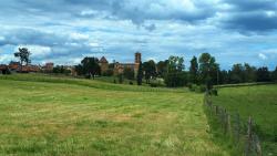 Vue sur l'église d'Anzy le Duc