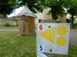 Melay, balisage du circuit VTT N° 6 Rouge