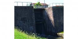 Canal de Roanne à Digoin, écluse
