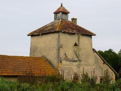 Bagneaux, le pigeonnier
