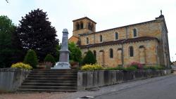 Saint Bonnet de Cray, église et Monument aux Morts
