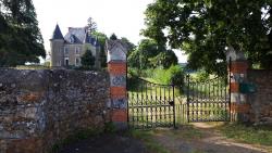 Semur en Brionnais, petit château