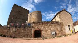 Semur en Brionnais, château Saint Hugues