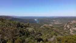 Au fond le Lac de Bimont