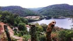 Vue sur la retenue des Fades Besserve