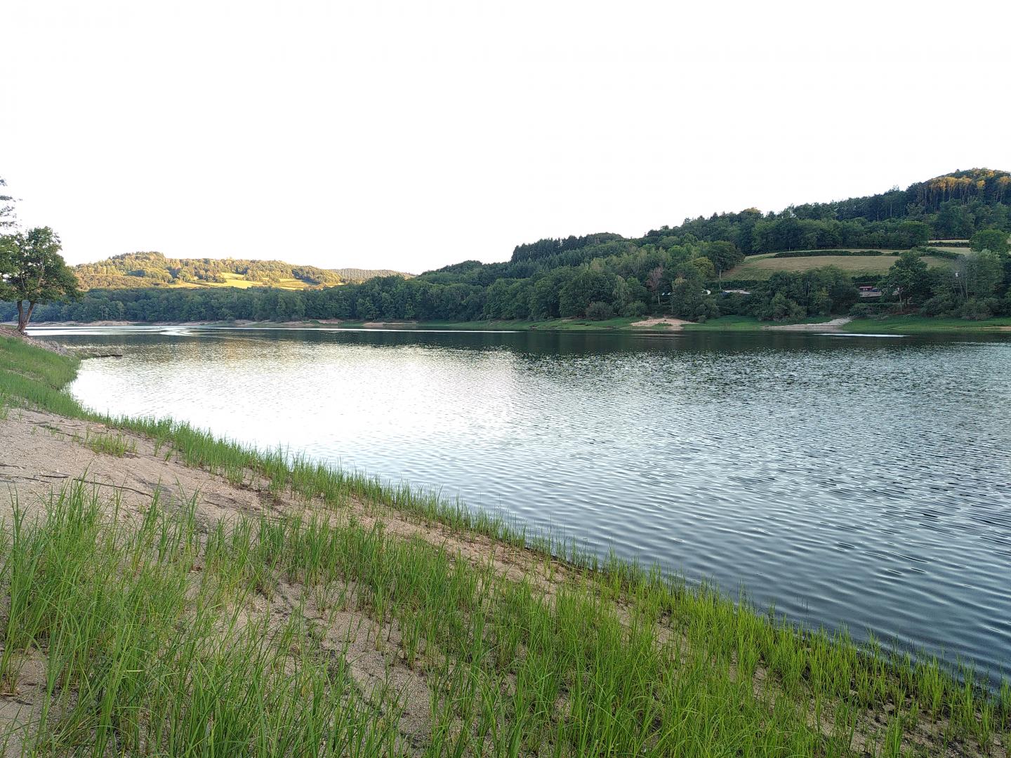 Remontée du Morvan jusqu'au lac de Pannecières