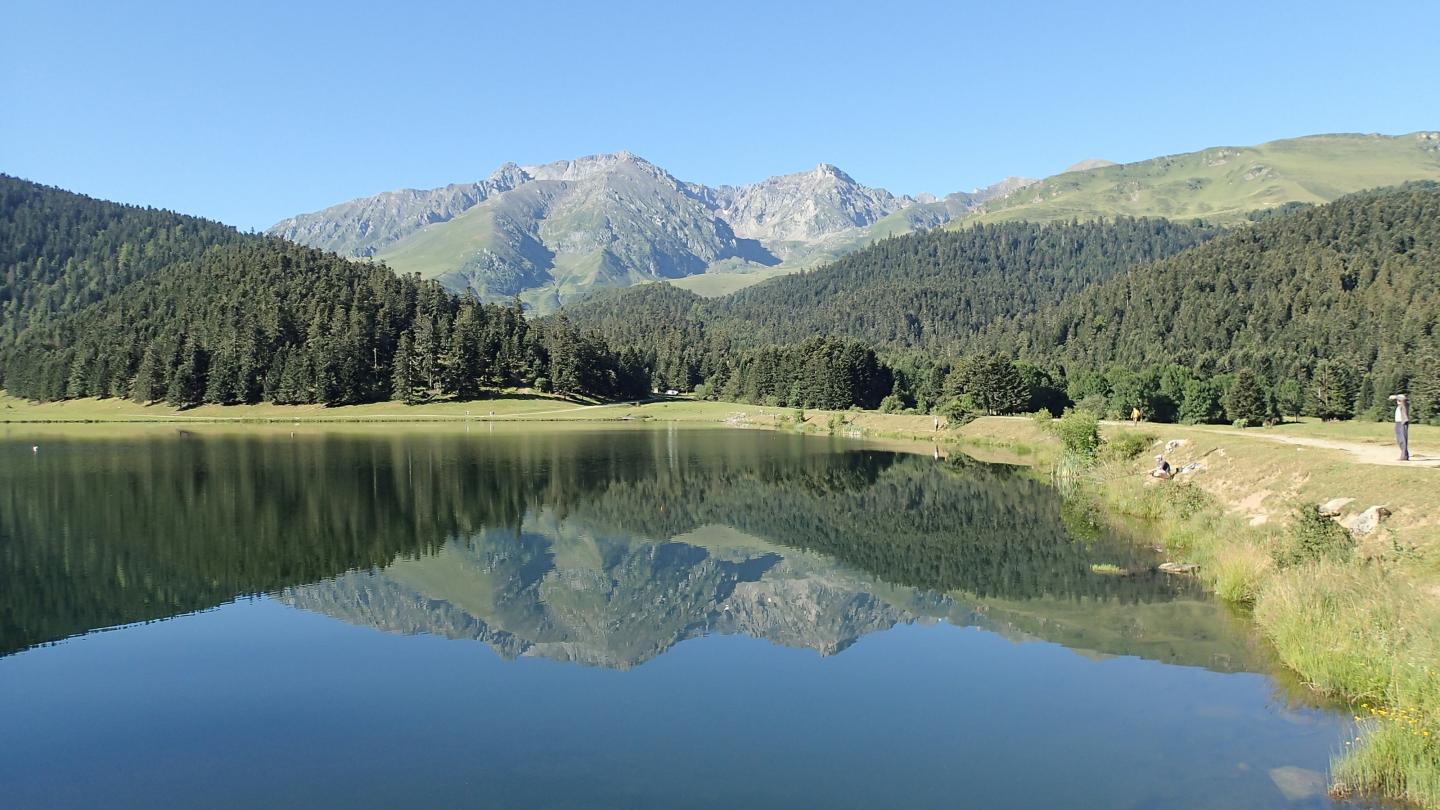 Deux cols et un lac