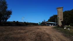 Arrivée à la Pierre Follet (terrain de motocross)