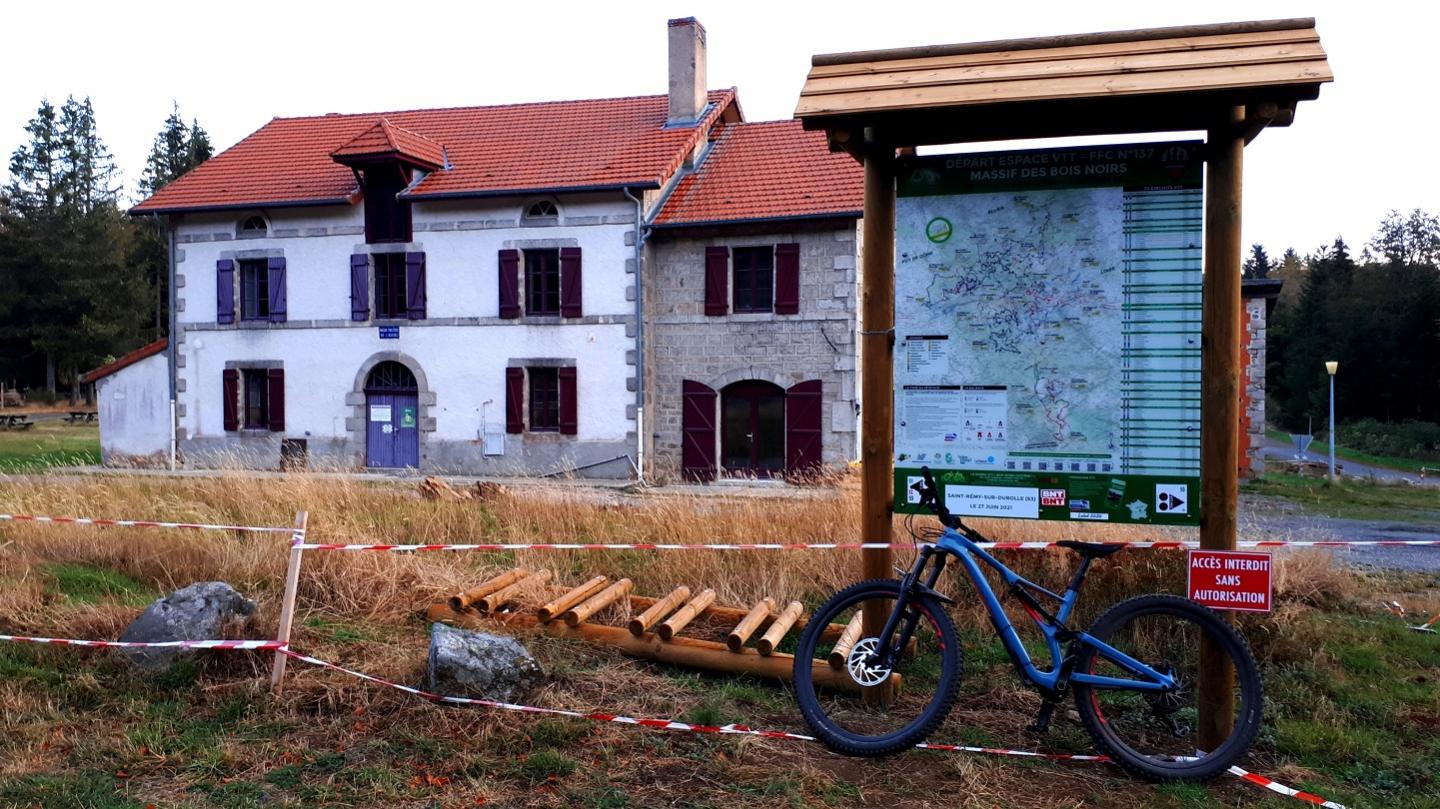 Espace VTT-FFC du massif des Bois Noirs - Circuit N° 53 : Le Grand Tour