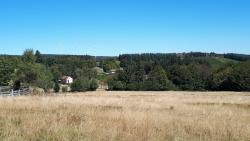 Retour, vue sur les éoliennes de St Nicolas des Biefs