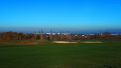 Green du Golf de Champlong et vue sur Roanne