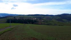 En descendant vers Les Sauvages